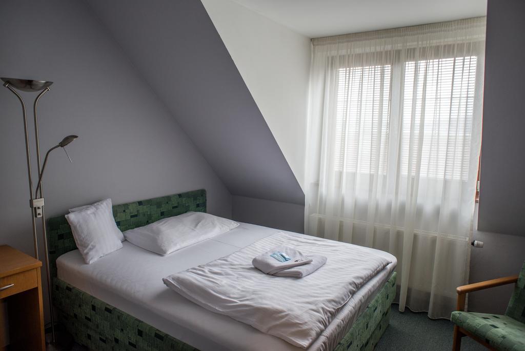 Hotel U Crliku Tetčice Exterior foto